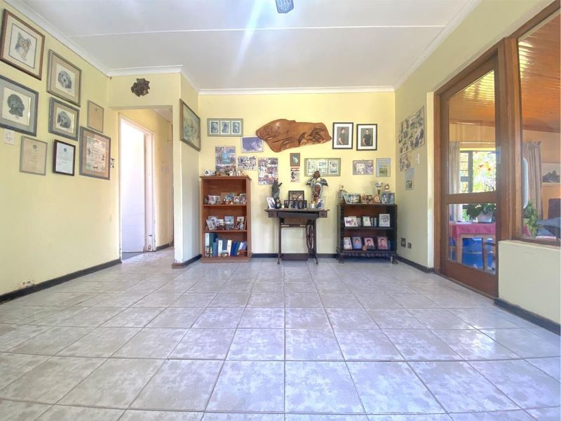 House For Sale In Port Elizabeth - Photo 4