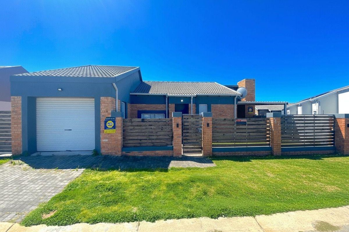 House For Sale In Port Elizabeth - Photo 2