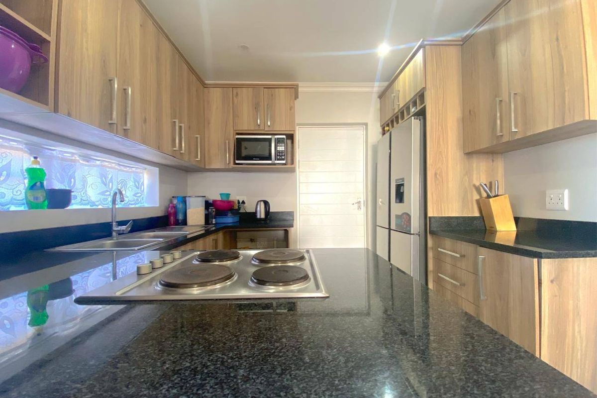 House For Sale In Port Elizabeth - Photo 4