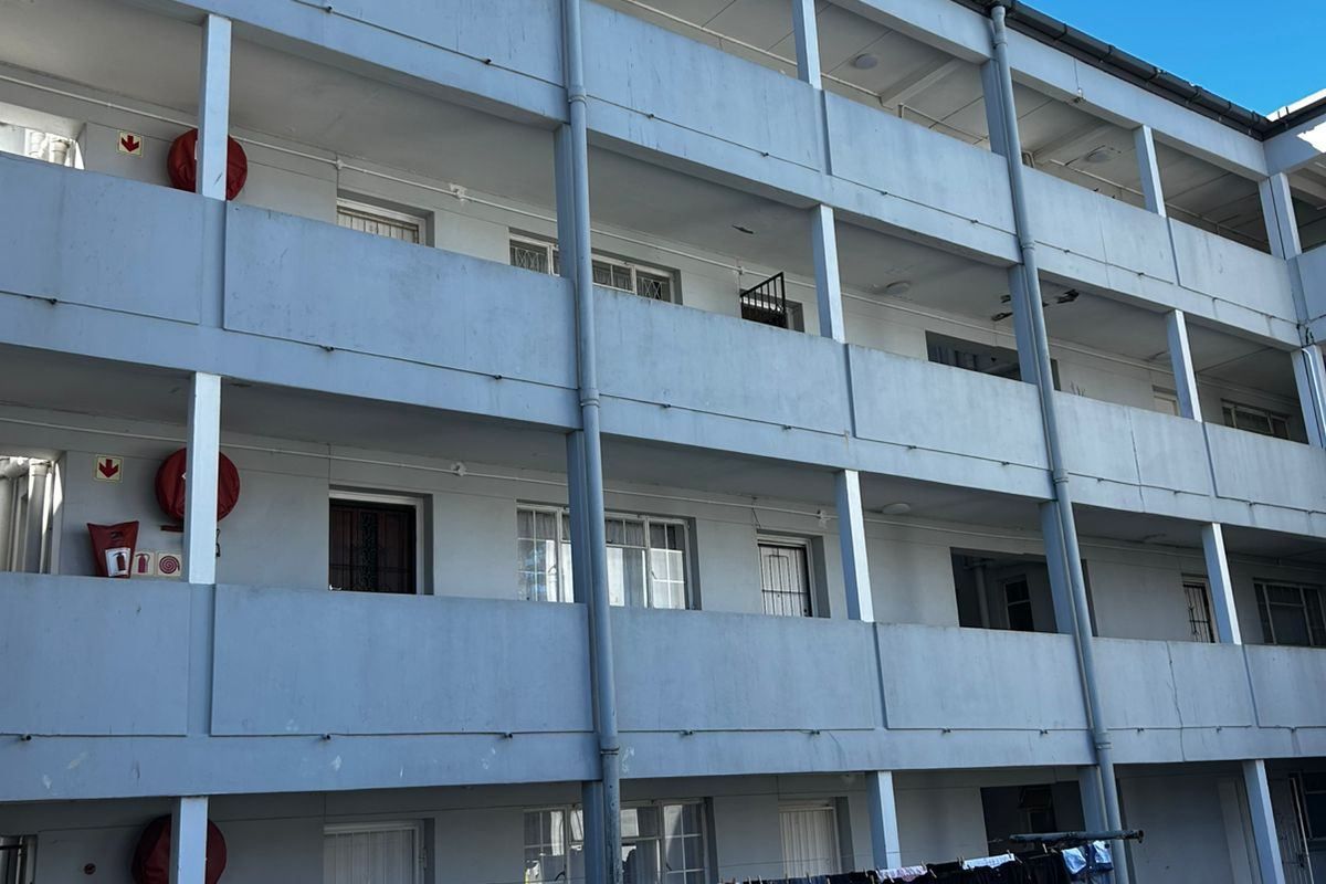 Apartment For Sale In Port Elizabeth - Photo 3