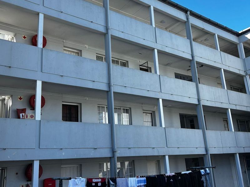 Apartment For Sale In Port Elizabeth - Photo 3