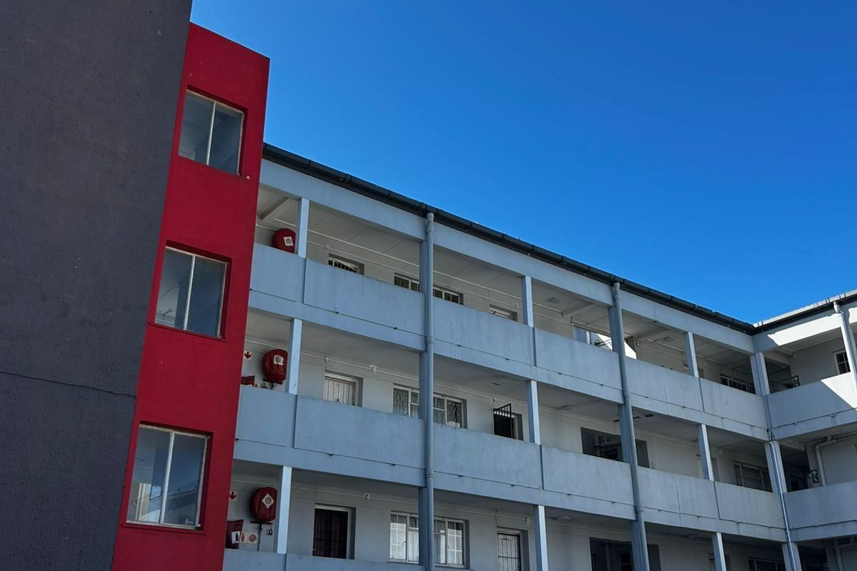 Apartment For Sale In Port Elizabeth - Photo 4