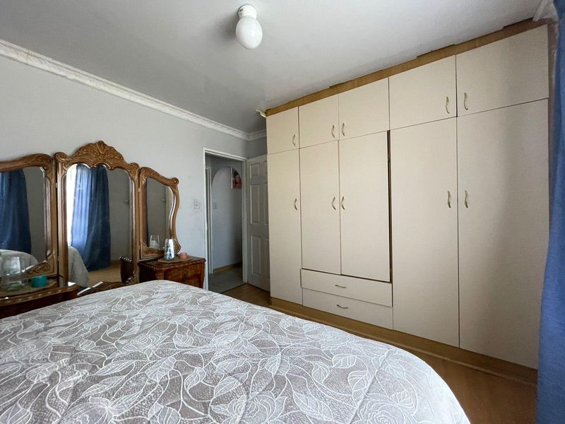 House For Sale In East London - Photo 8