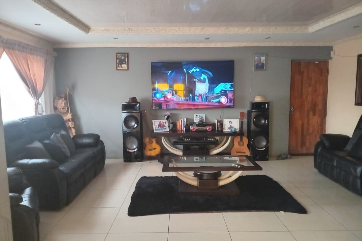 House Sold In Benoni - Photo 2