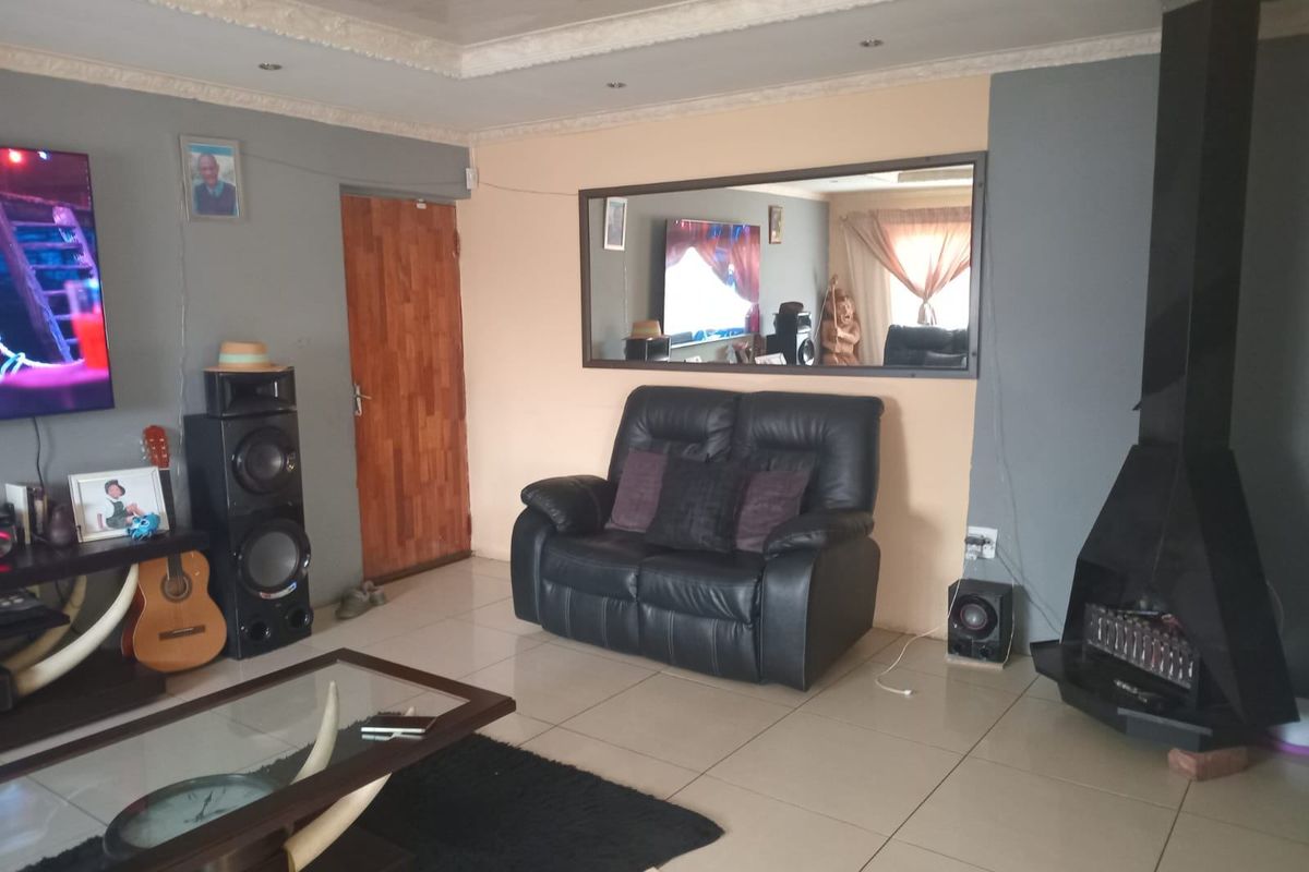 House Sold In Benoni - Photo 4