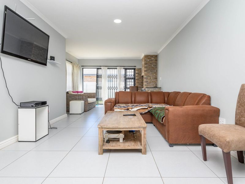 House For Sale In Port Elizabeth - Photo 5