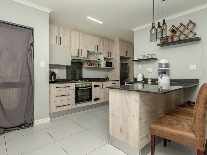House For Sale In Port Elizabeth - Photo 10