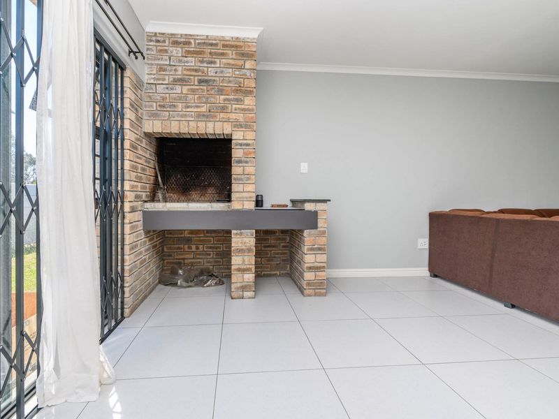 House For Sale In Port Elizabeth - Photo 7