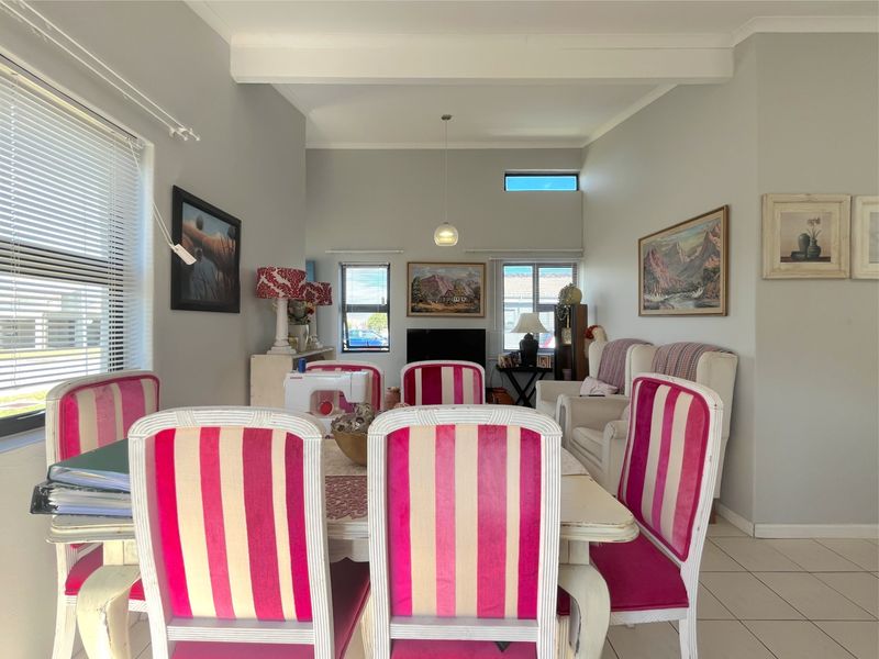 Townhouse For Sale In Port Elizabeth - Photo 3