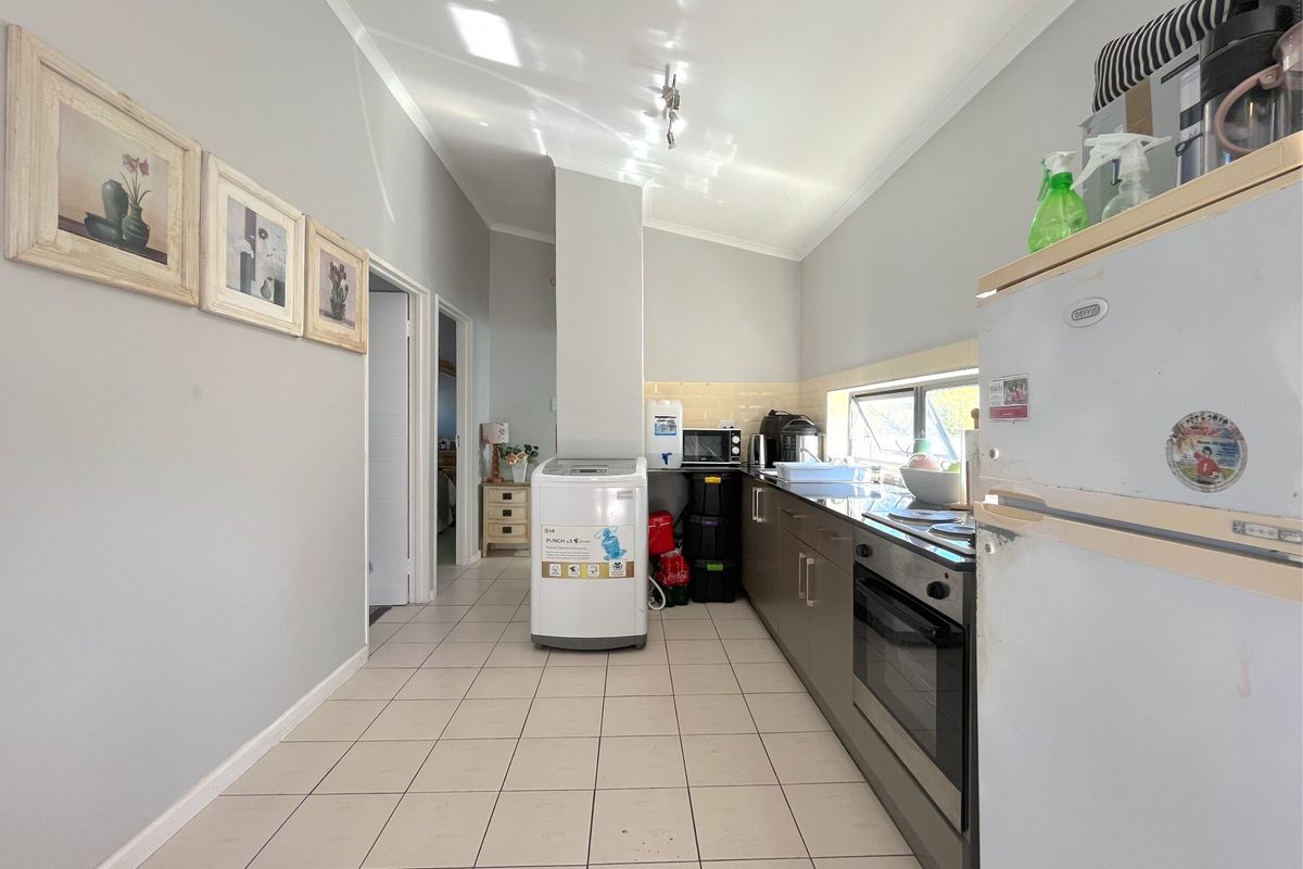 Townhouse For Sale In Port Elizabeth - Photo 5