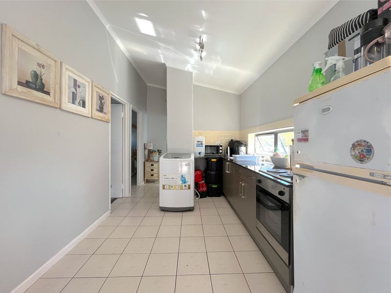 Townhouse For Sale In Port Elizabeth - Photo 5