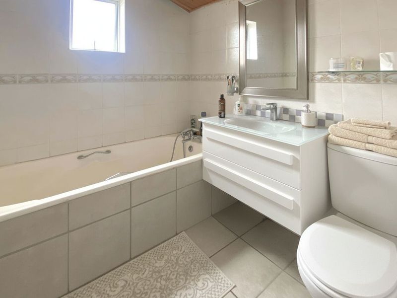 Apartment Pending Sale In Port Elizabeth - Photo 7