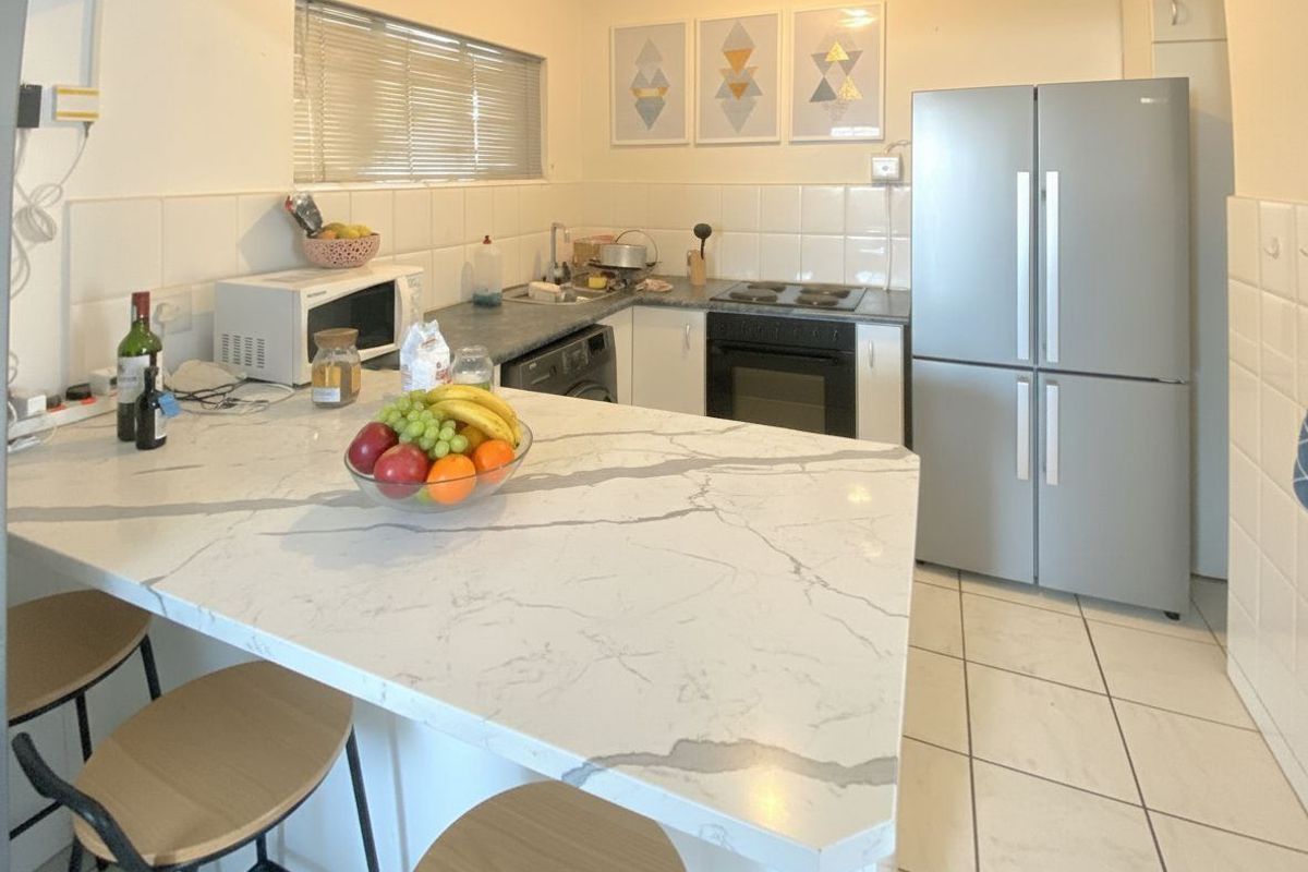 Apartment Pending Sale In Port Elizabeth - Photo 4