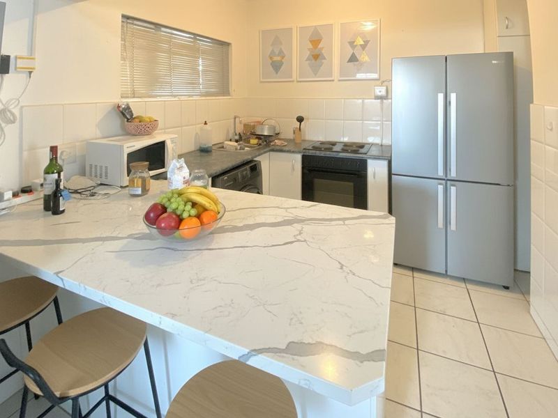 Apartment Pending Sale In Port Elizabeth - Photo 4