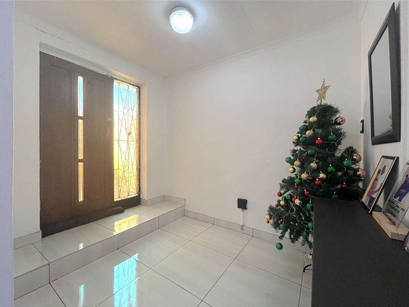 House Pending Sale In Port Elizabeth - Photo 6