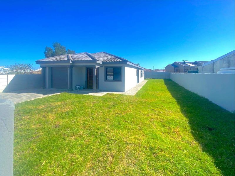 House Pending Sale In Port Elizabeth - Photo 3