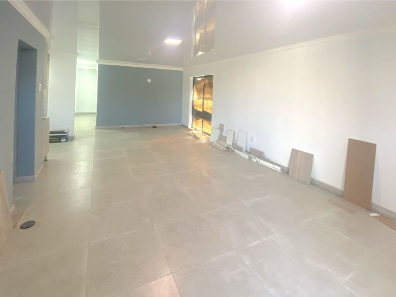 House Pending Sale In Port Elizabeth - Photo 9