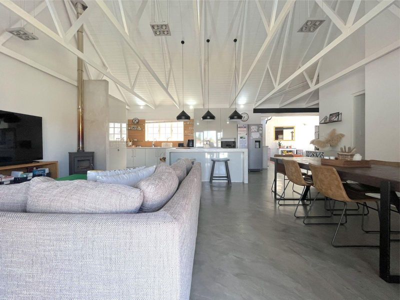 House Pending Sale In Port Elizabeth - Photo 6