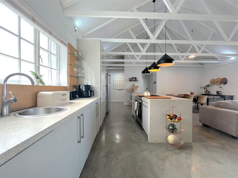 House Pending Sale In Port Elizabeth - Photo 5