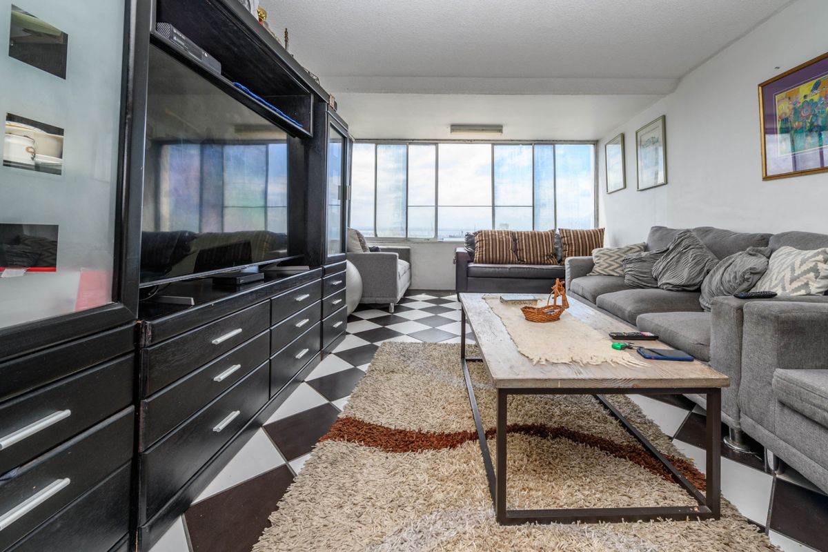 Apartment For Sale In Port Elizabeth - Photo 2