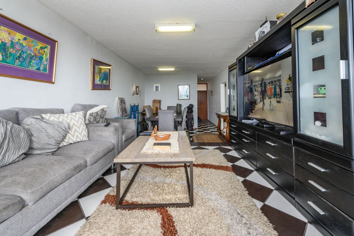 Apartment For Sale In Port Elizabeth - Photo 5