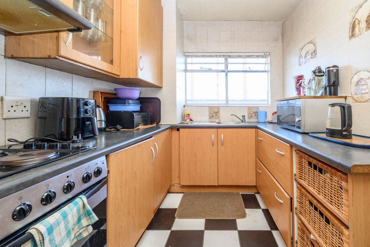 Apartment For Sale In Port Elizabeth - Photo 3