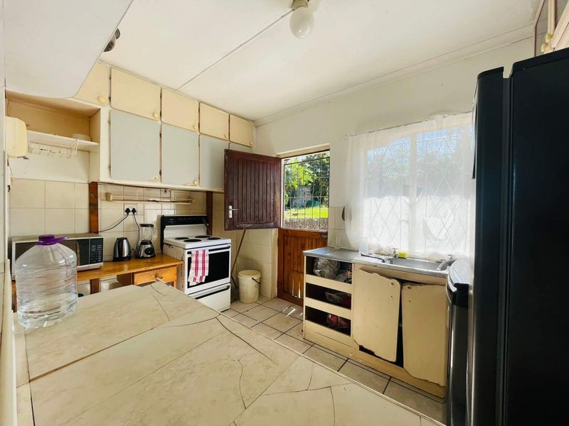 House For Sale In East London - Photo 6