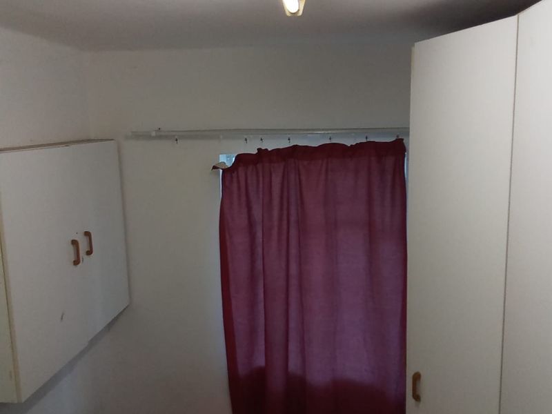 Apartment For Sale In Port Elizabeth - Photo 8