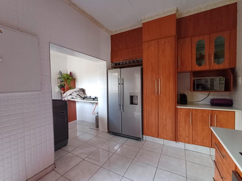 House For Sale In Germiston - Photo 3