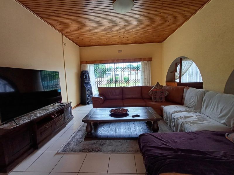 House For Sale In Germiston - Photo 7