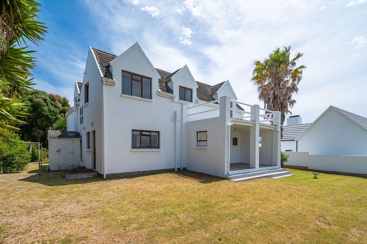 House Rental Monthly In St Francis Bay - Photo 2