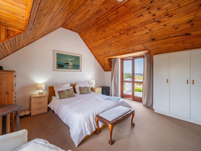 House Rental Monthly In St Francis Bay - Photo 9