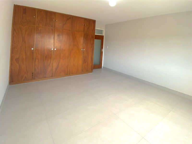 Apartment Rental Monthly In Port Elizabeth - Photo 6
