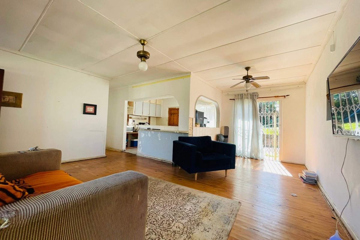 House For Sale In East London - Photo 5