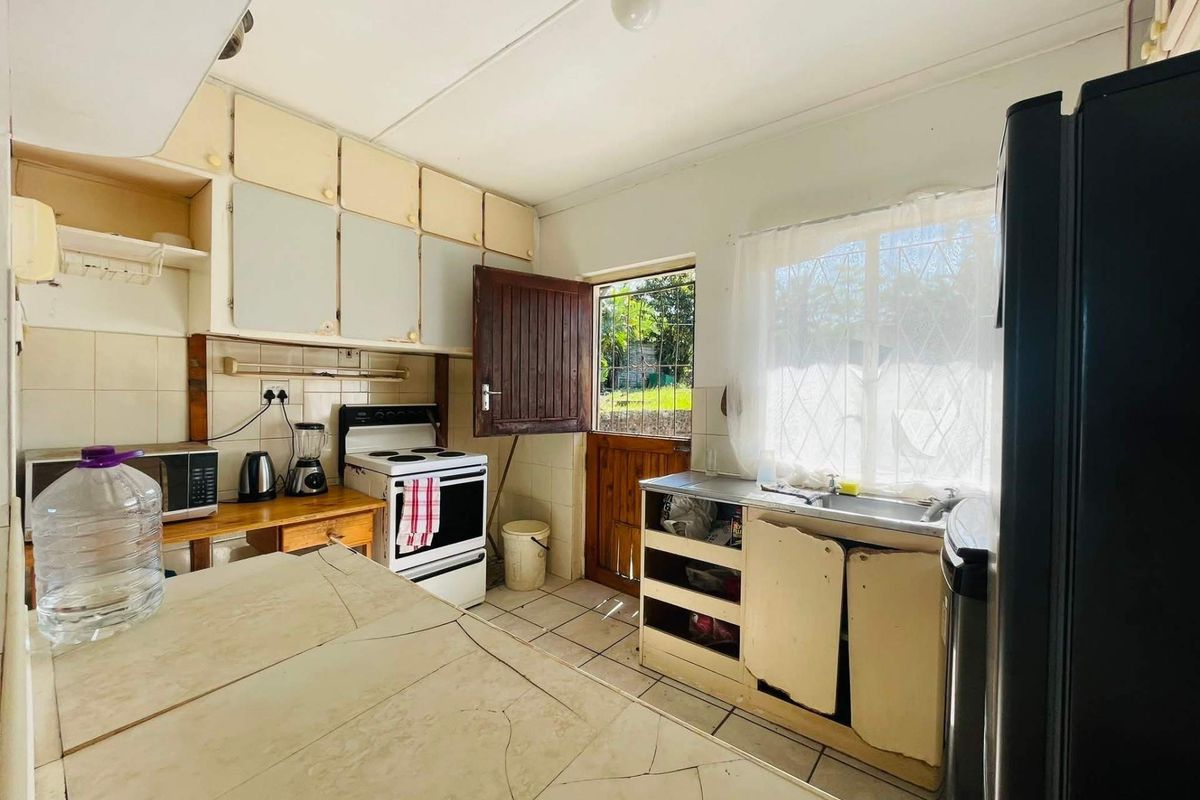 House For Sale In East London - Photo 4