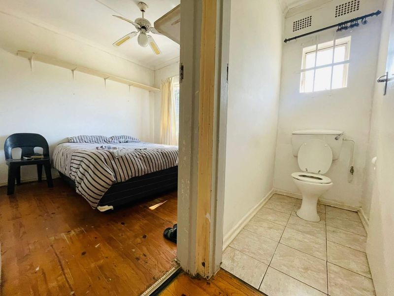 House For Sale In East London - Photo 9