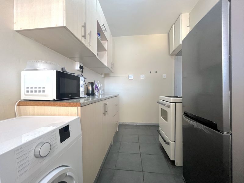 Apartment For Sale In Port Elizabeth - Photo 8