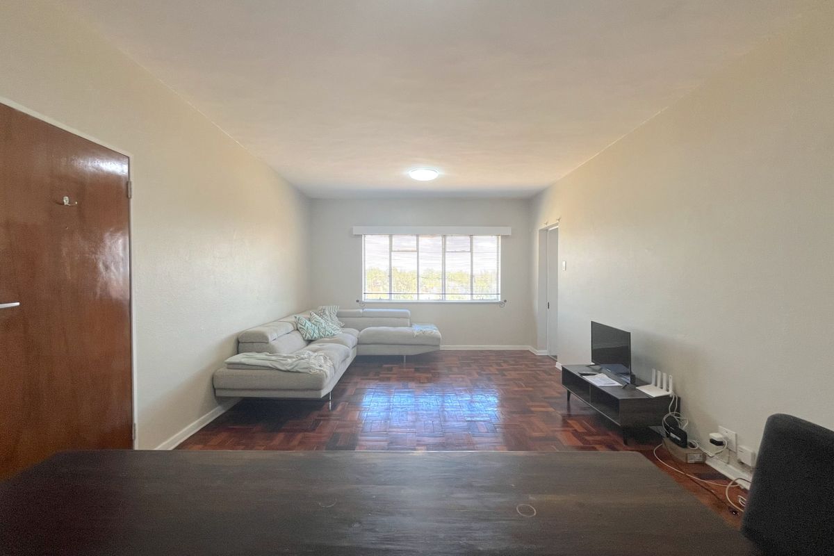 Apartment For Sale In Port Elizabeth - Photo 4