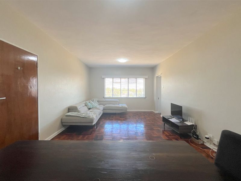 Apartment For Sale In Port Elizabeth - Photo 4