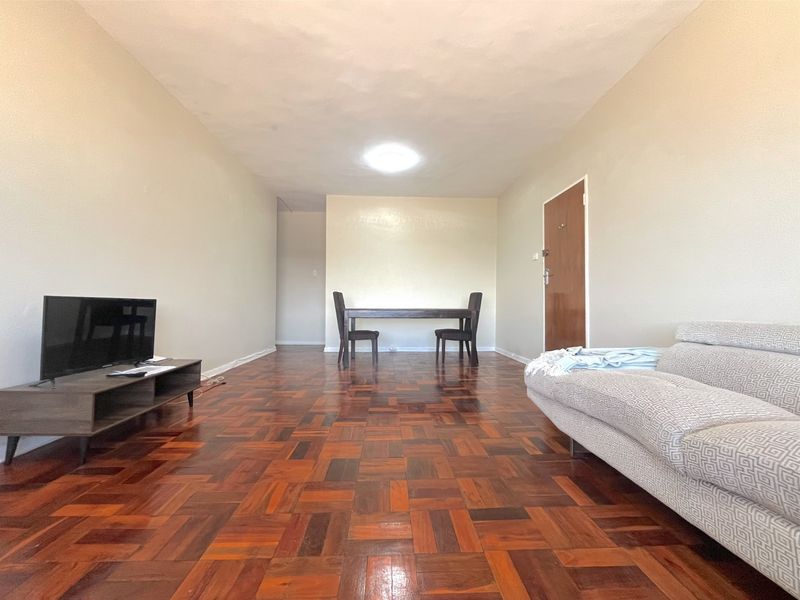 Apartment For Sale In Port Elizabeth - Photo 3