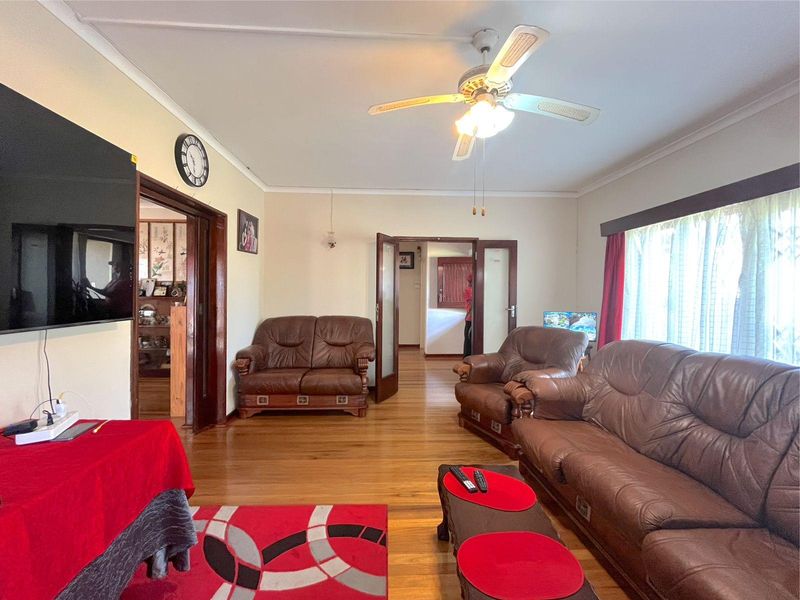House Pending Sale In Port Elizabeth - Photo 6