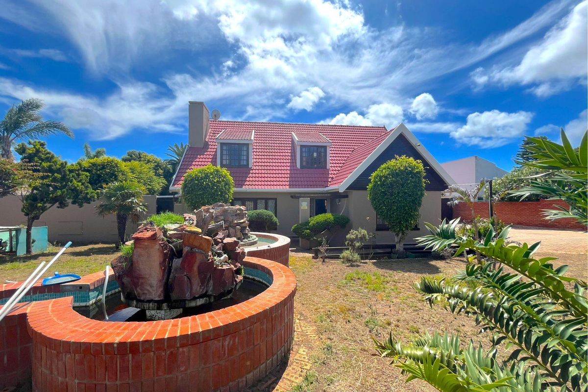 House Pending Sale In Port Elizabeth - Photo 3