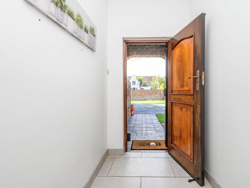 House For Sale In Port Elizabeth - Photo 2