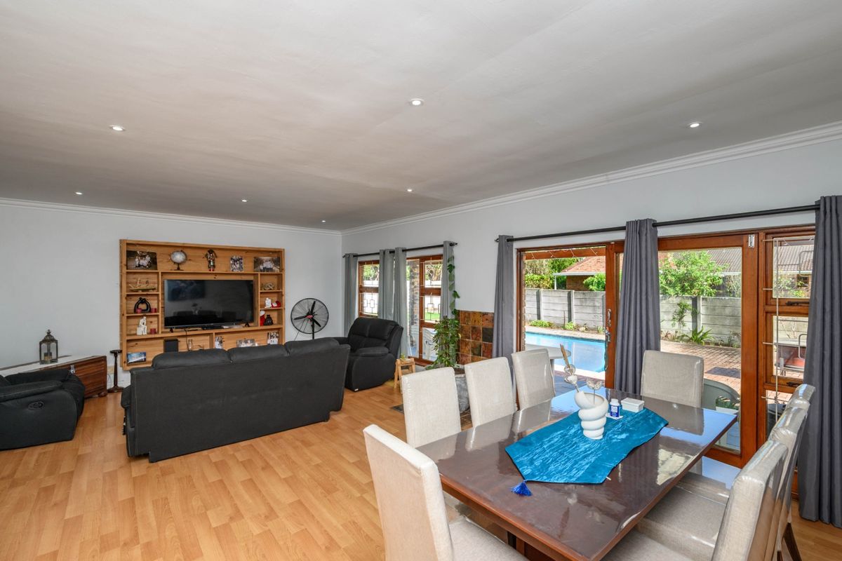 House For Sale In Port Elizabeth - Photo 3