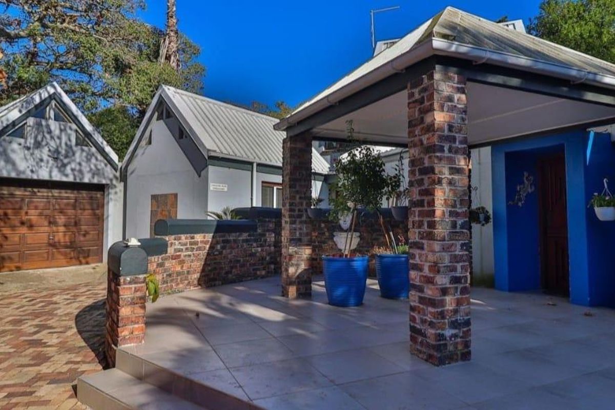 House For Sale In Port Elizabeth - Photo 3