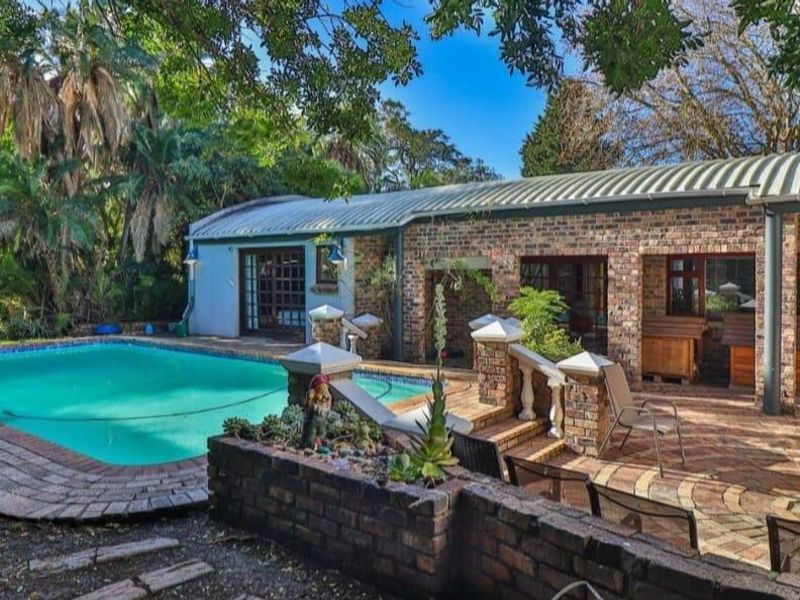 House For Sale In Port Elizabeth - Photo 2