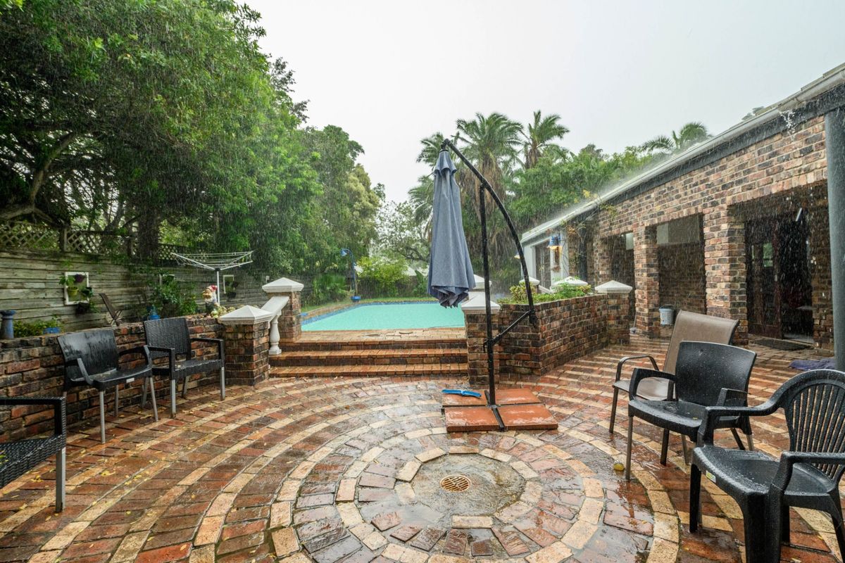 House For Sale In Port Elizabeth - Photo 4