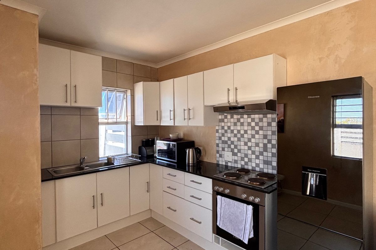 Townhouse For Sale In Port Elizabeth - Photo 3