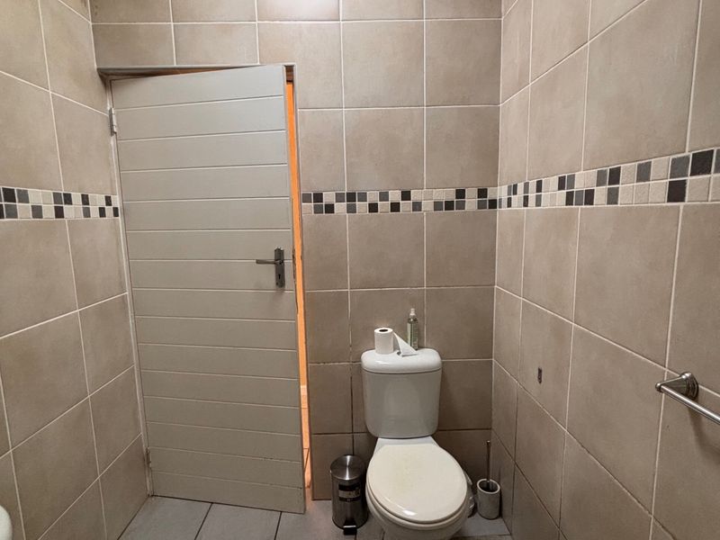 Townhouse For Sale In Port Elizabeth - Photo 6