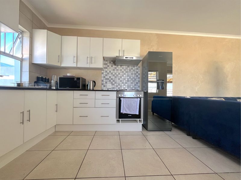 Townhouse For Sale In Port Elizabeth - Photo 4